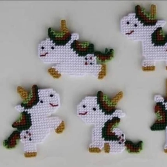 Set of unicorn magnets or ornaments - Picture 1 of 2